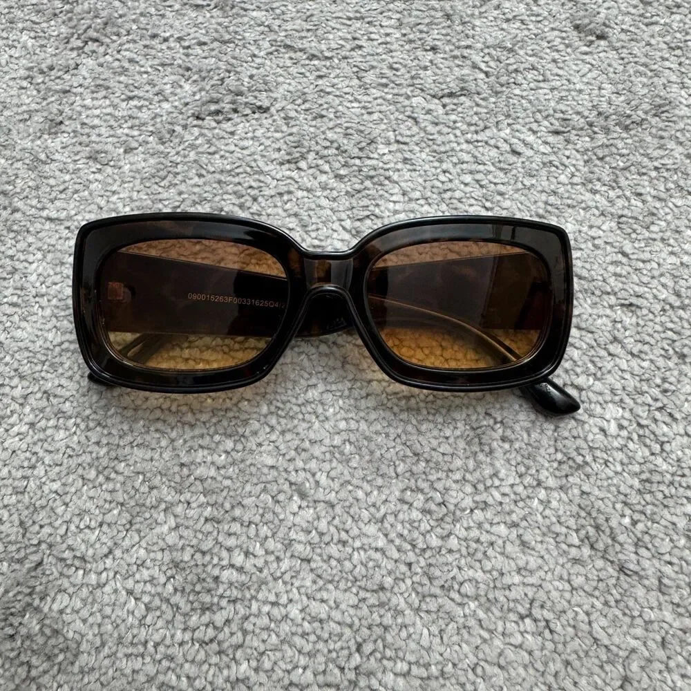 Womens Tortoise Shell Rectangle Sunglasses Chunky Frame Wide Temple Y2K 90s
